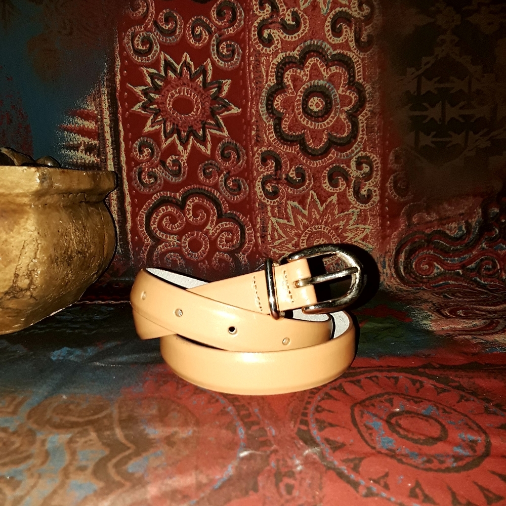 NWOT Liz Claiborne Belt